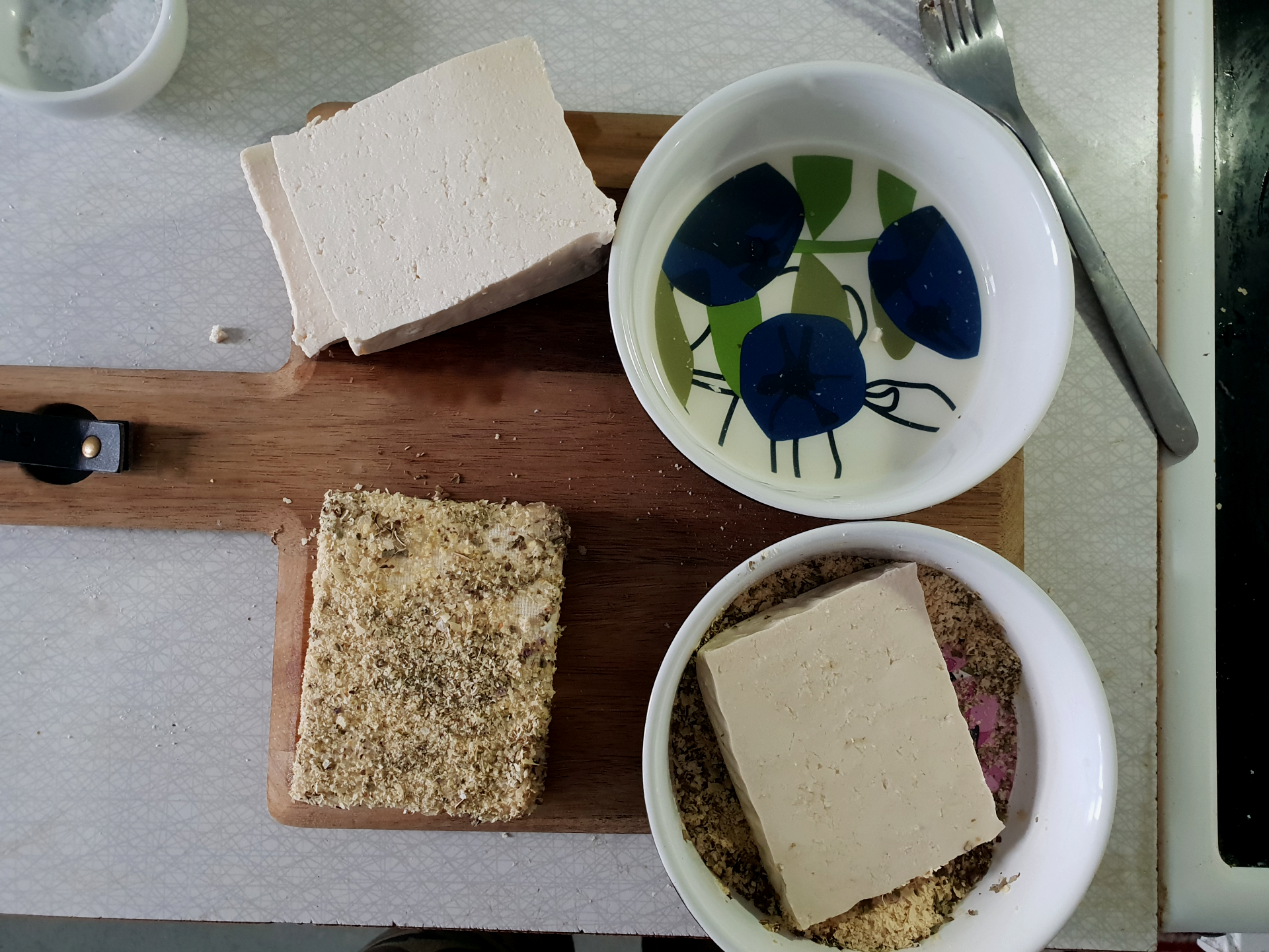 Marinating the tofu