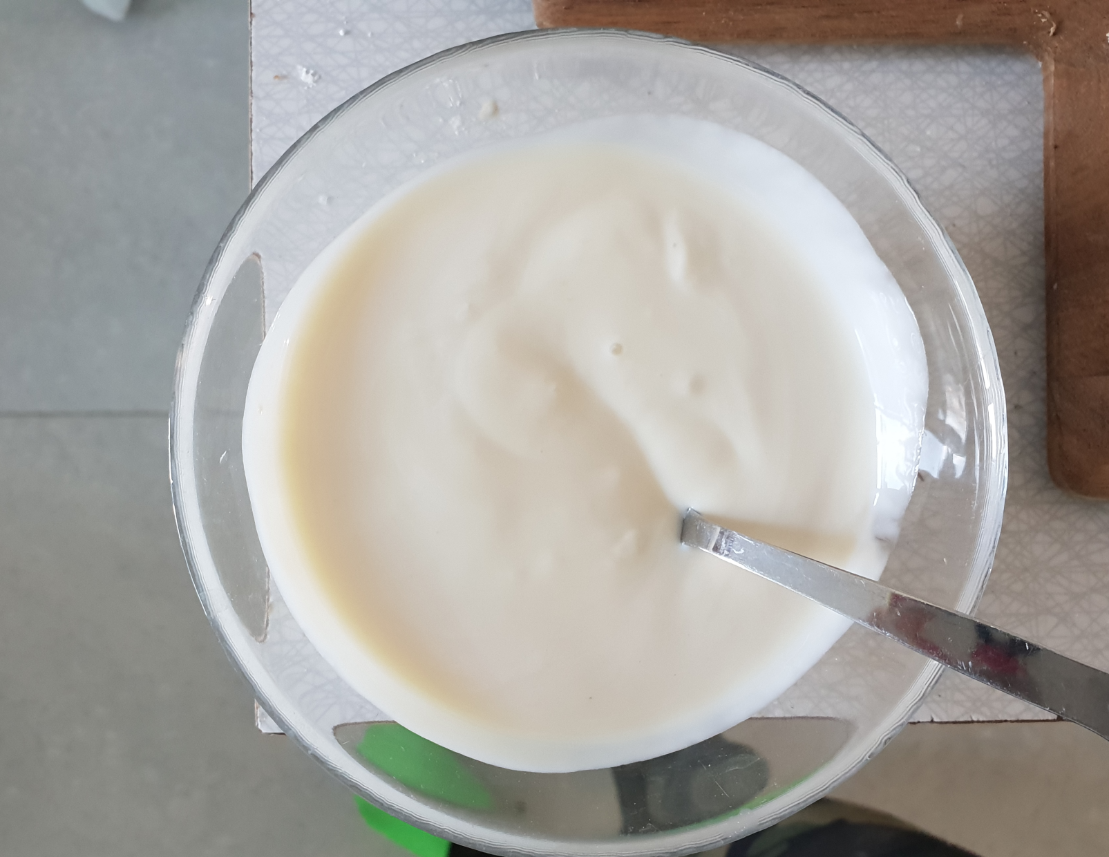 The finished garlic “mayo”